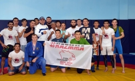 Карагандинцы завоевали пять медалей на чемпионате Астаны по ММА