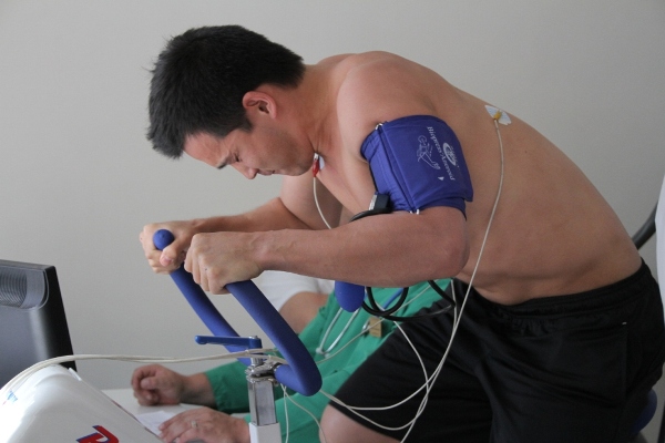 Как «Барыс» медосмотр проходил