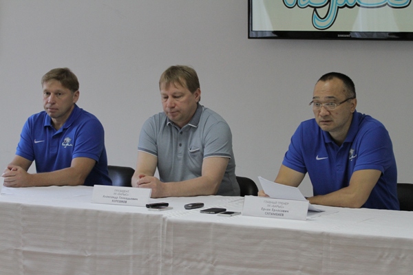 Александр Корешков: «Бюджет „Барыса“ сократили на 10 процентов, будем выкраивать, экономить»