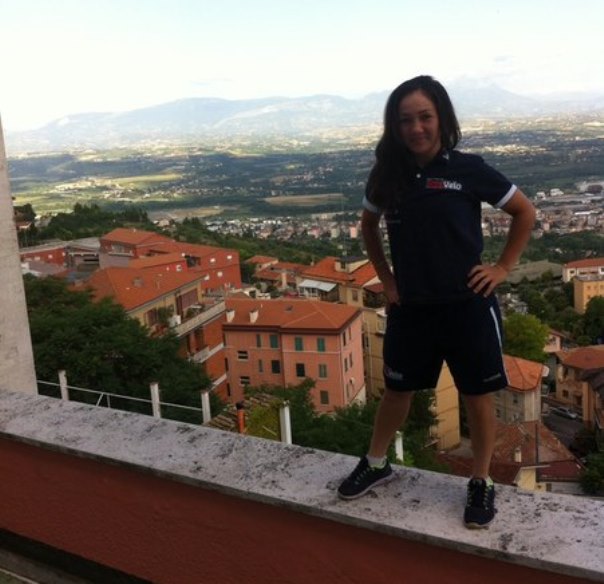 Велогонщицы «Astana-Acca Due» без формы