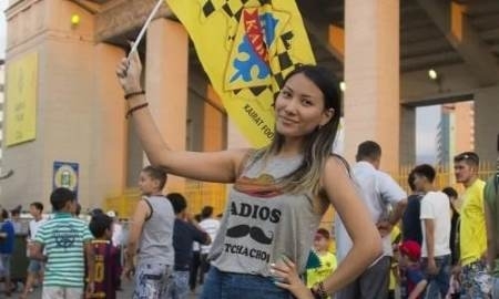 Красивые болельщицы «Кайрата» на матче с «Абердином»