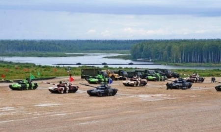 Казахстан обогнал 13 стран на первом заезде «Танкового биатлона» 