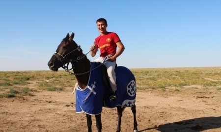 Команда Мангистау стала первой на соревнованиях по дистанционным конным бегам в России