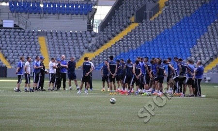 Фоторепортаж с предыгровой тренировки «Астаны»