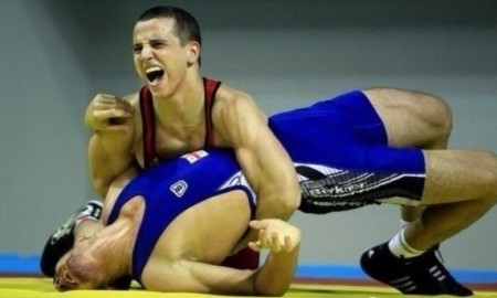 Казахстанцы начинают выступление на юниорском чемпионате мира