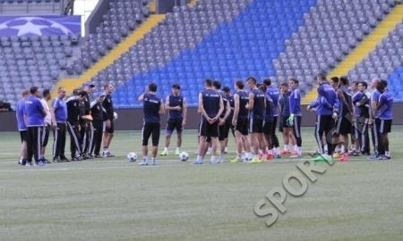 Фоторепортаж с предыгровой тренировки «Астаны»