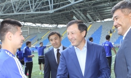Адильбек Джаксыбеков встретился с футболистами команды «Астана»