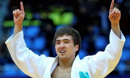 Сметов завоевал золото на чемпионате мира в Астане