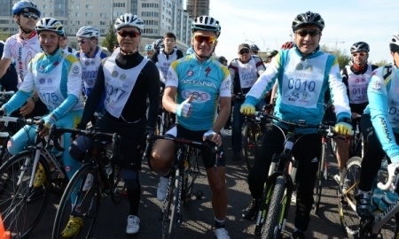 Адильбек Джаксыбеков принял участие в дуатлоне в честь 20-летия Конституции