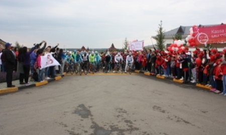 Более 100 миллионов тенге собрал благотворительный велопробег «Rixos Borovoe 2015» с участием Александра Винокурова