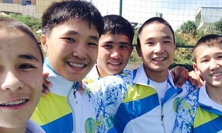 Пять казахстанцев вышли в полуфинал чемпионата мира по боксу среди юниоров