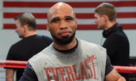 Ише Смит: «Почему Головкин готов драться с Мейвезером, но не хочет набрать 8 фунтов ради Уорда?»