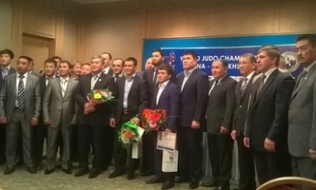 Дзюдоист Елдос Сметов получил 15 миллионов тенге за «золото» на чемпионате мира