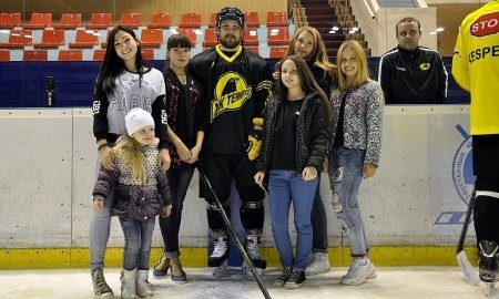 «Темиртау» провел открытые тренировки для болельщиков