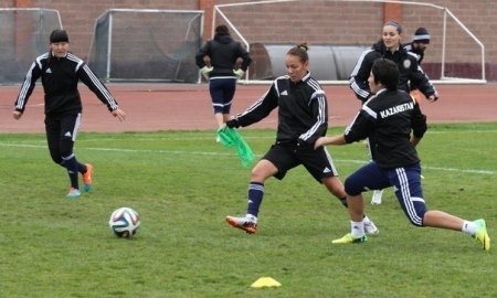 Фоторепортаж с предыгровой тренировки женской сборной Казахстана