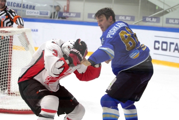 Константин Пушкарев: «Надо вытаскивать себя из этой ямы, в которую мы по уши погрязли»