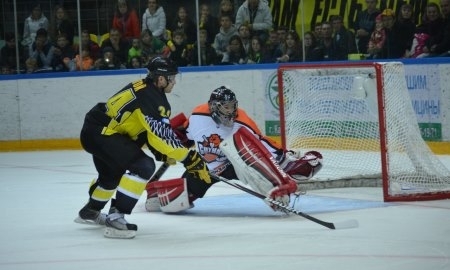 Фоторепортаж с матча ВХЛ «Сарыарка» — «Спутник» 2:3 Б