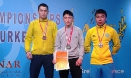 Школьник из ВКО выиграл чемпионат мира по армрестлингу