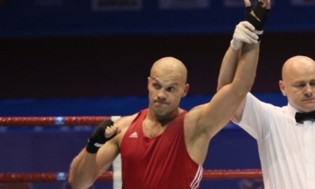 Василий Левит выиграл свой бой не выходя на ринг