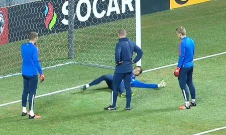 Голландцы протестировали синтетику «Астана Арены»