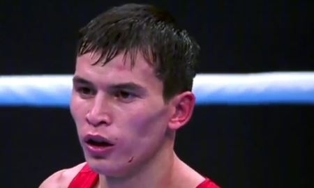 Олжас Саттыбаев победил во втором бое на чемпионате мира 