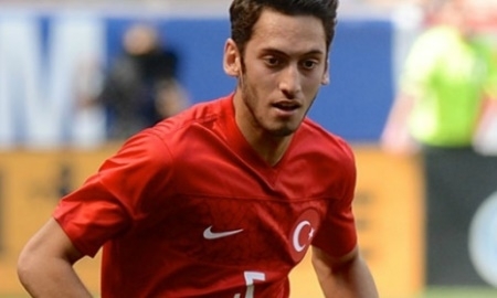 Хакан Чалханоглу: «После игры все схватили телефоны и следили за матчем Казахстана»