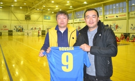 Футболка сборной Казахстана нашла своего хозяина