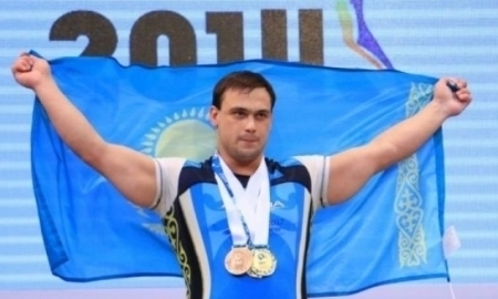 Илья Ильин поздравил Геннадия Головкина 