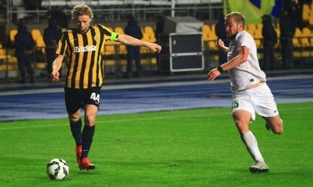 Лидер чуть притормозил