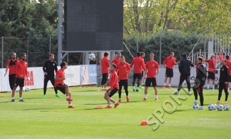 Фоторепортаж с предыгровой тренировки «Атлетико»