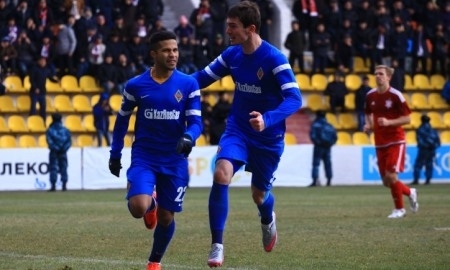 Матчи 31-го тура Премьер-Лиги посетили 18 100 зрителей