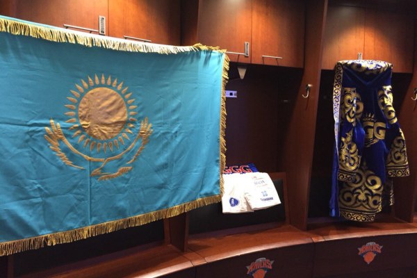 Фото из рездевалки Геннадия Головкина перед боем с Давидом Лемье