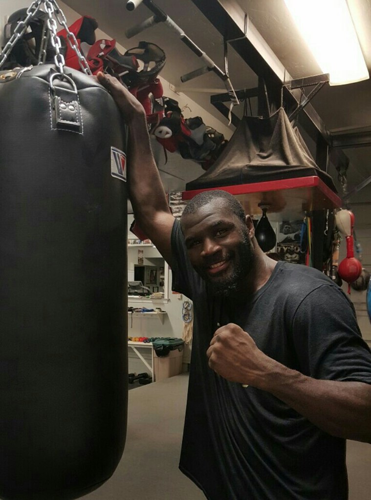 Дарнел Бун: «Головкин бьёт так же сильно в 16-унциевых перчатках, как Ковалёв в 10-унциевых»