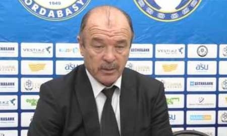 Видео послематчевой пресс-конференции Бахтияра Байсеитова игры Премьер-Лиги «Ордабасы» — «Атырау» 0:1