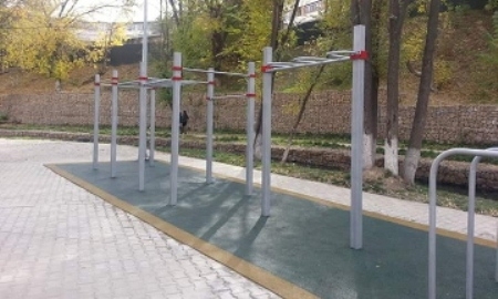 Площадка для занятий Street workout открылась в Шымкенте