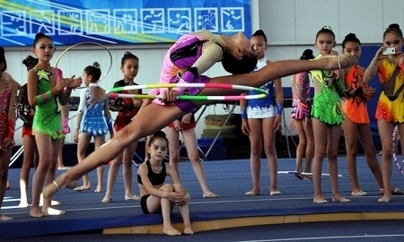 Более 400 спортсменов Казахстана участвуют в открытом чемпионате Тараза по художественной гимнастике