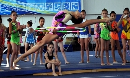 Более 400 спортсменов Казахстана участвуют в открытом чемпионате Тараза по художественной гимнастике