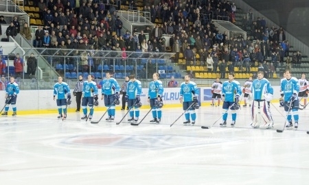 «Торпедо» и «Буран» имеют одинаковые шансы на победу, считают букмекеры