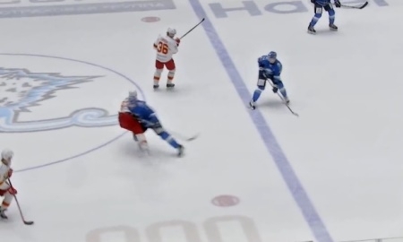 Силовой прием Романа Савченко в матче «Барыс» — «Йокерит» 2:0 вошел в Топ-10 недели КХЛ