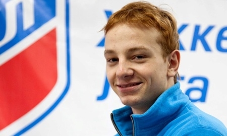 Юрий Сергиенко забросил первую шайбу в КХЛ