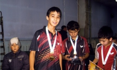 Теннисист из Актау впервые получил «золото» международного турнира