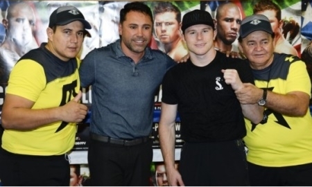 Тренер Альвареса назвал условия боя с Головкиным