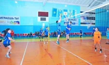 Армейские волейбольные команды борются за кубок генерала армии Мухтара Алтынбаева