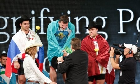 Казахстанские тяжелоатлеты завоевали все десять лицензий в Рио