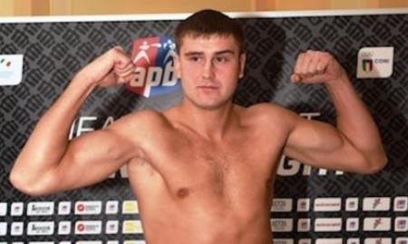 Антон Пинчук победил Давида Графа в проекте AIBA Pro Boxing