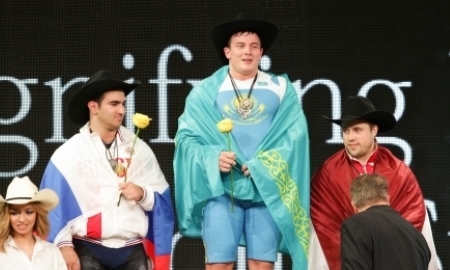 Президент НОК РК поздравил тяжелоатлетов с успешным выступлением на чемпионате мира