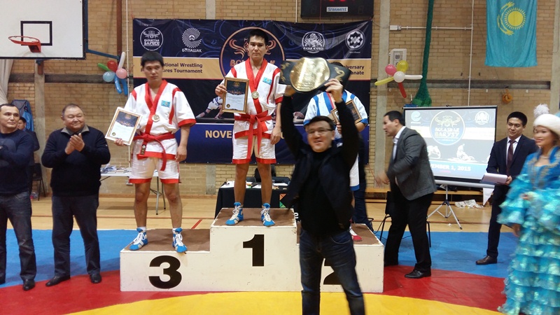 В Лондоне титул «Болашак Барысы» завоевал Айдар Койшибаев