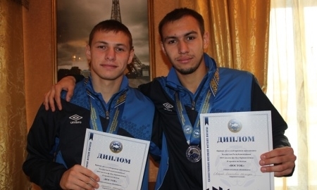 Фоторепортаж с награждения «Востока» серебряными медалями Первой лиги