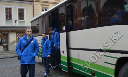 Сборная Казахстана прибыла в Хомутов