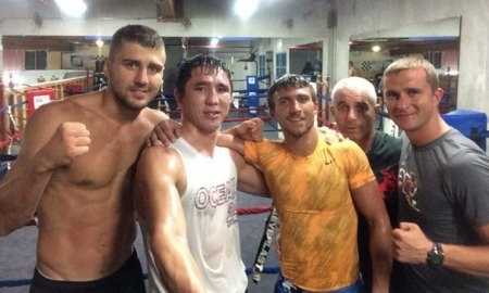 Мадияр Ашкеев дебютирует на профессиональном ринге 12 декабря 